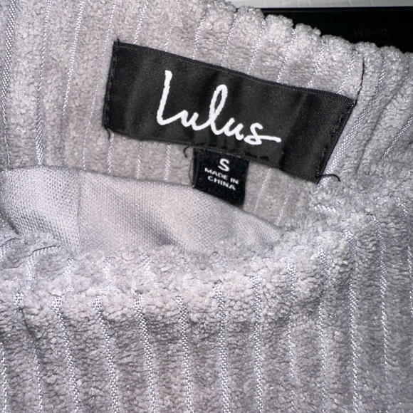 Lulu's Chic Gray Mini Skirt Size S - Picture 4 of 5